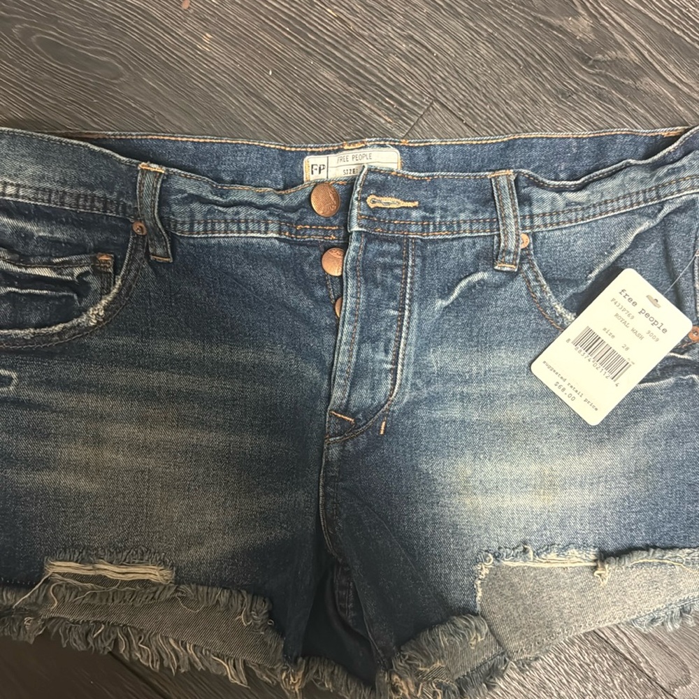 Free People Brand New with Tag denim shorts size 28